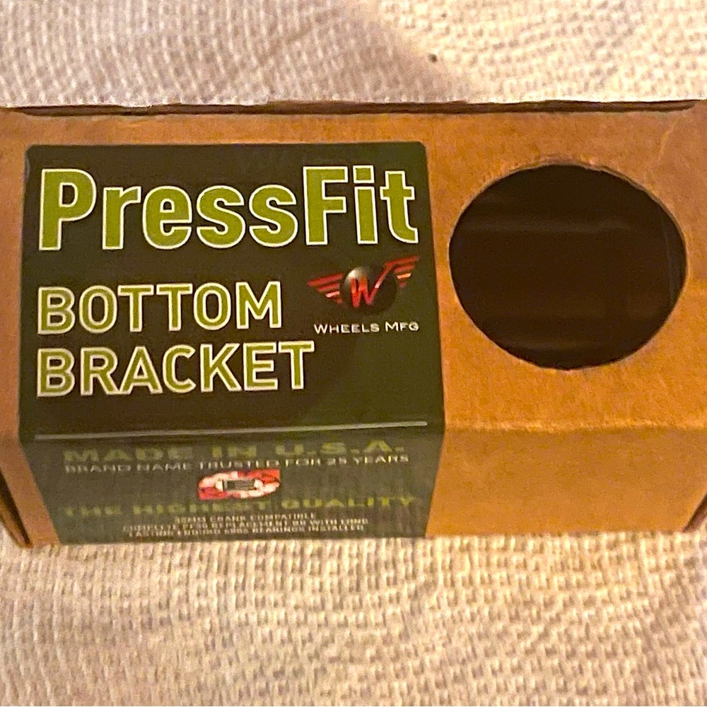 Press fit bottom bracket by wheel mfg brand new